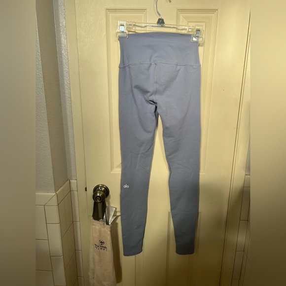 Alo leggings - Picture 2 of 4